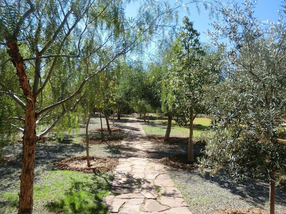 Villa Agora, Villa A La Campagne Proche Marrakech Sidi Abdallah Ghiat Экстерьер фото