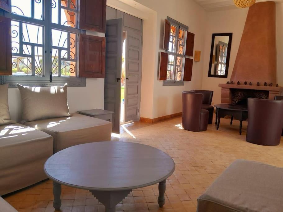 Villa Agora, Villa A La Campagne Proche Marrakech Sidi Abdallah Ghiat Экстерьер фото