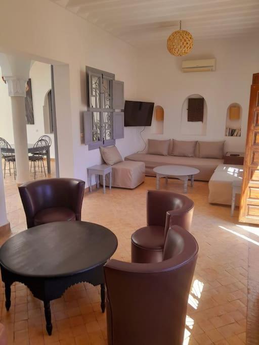 Villa Agora, Villa A La Campagne Proche Marrakech Sidi Abdallah Ghiat Экстерьер фото