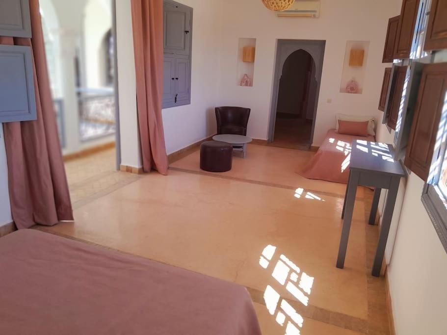 Villa Agora, Villa A La Campagne Proche Marrakech Sidi Abdallah Ghiat Экстерьер фото